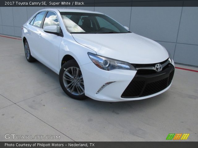 2017 Toyota Camry SE in Super White