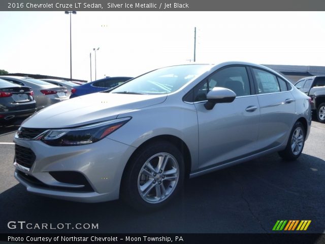 2016 Chevrolet Cruze LT Sedan in Silver Ice Metallic