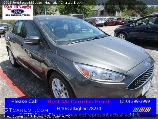 2016 Ford Focus SE Sedan in Magnetic