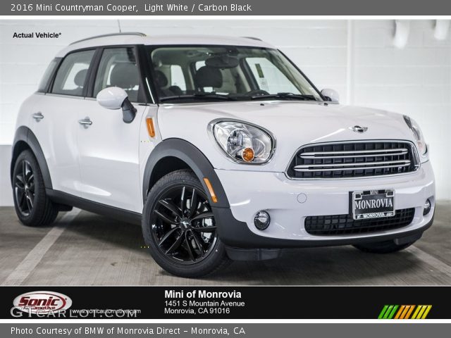 2016 Mini Countryman Cooper in Light White