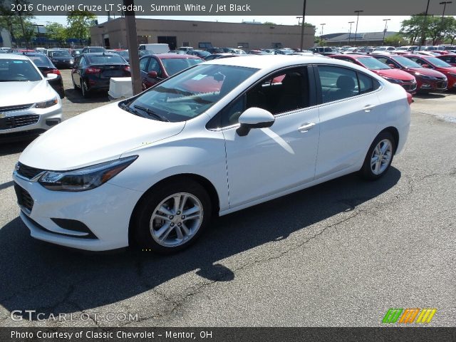 2016 Chevrolet Cruze LT Sedan in Summit White