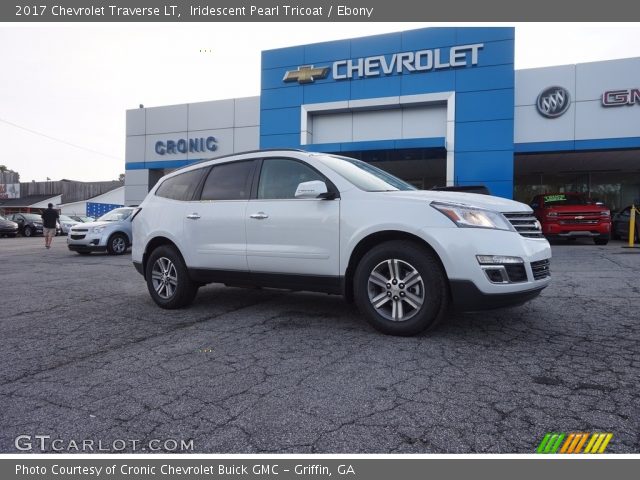 2017 Chevrolet Traverse LT in Iridescent Pearl Tricoat