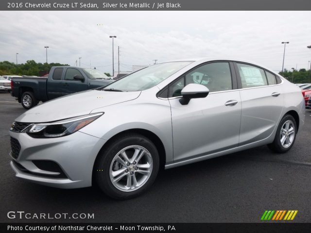 2016 Chevrolet Cruze LT Sedan in Silver Ice Metallic