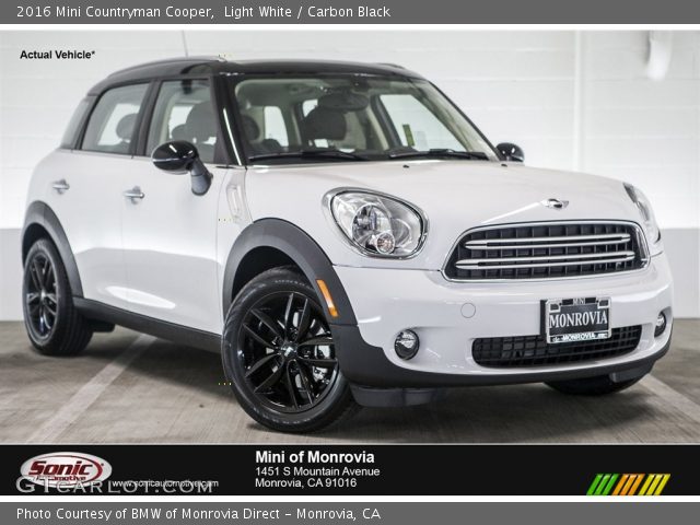 2016 Mini Countryman Cooper in Light White