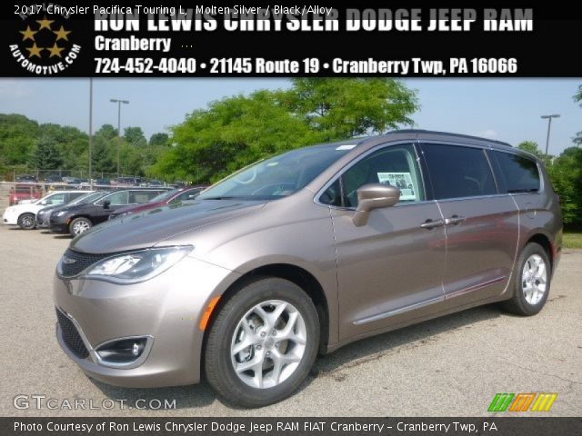 2017 Chrysler Pacifica Touring L in Molten Silver