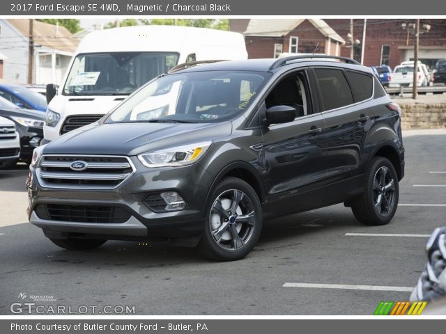 2017 Ford Escape SE 4WD in Magnetic