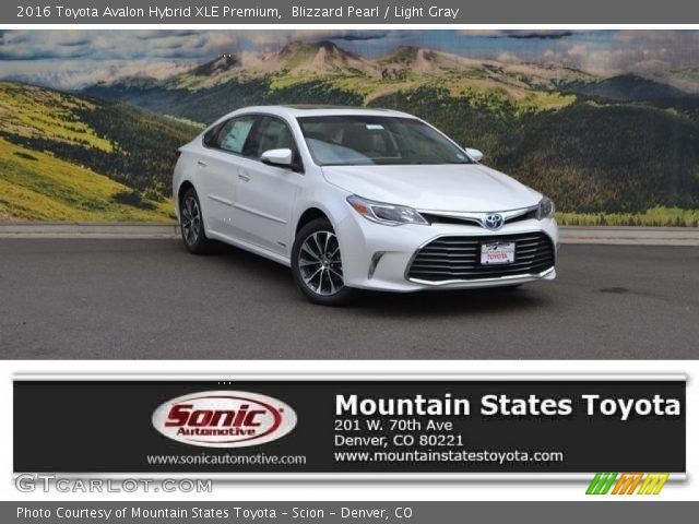 2016 Toyota Avalon Hybrid XLE Premium in Blizzard Pearl