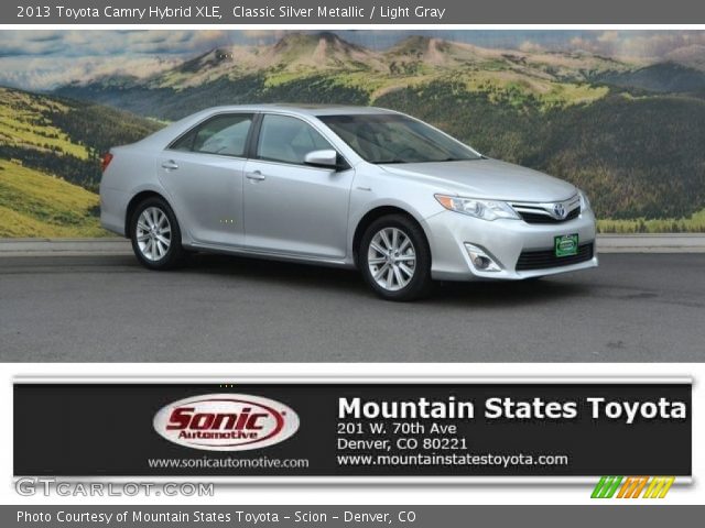 2013 Toyota Camry Hybrid XLE in Classic Silver Metallic