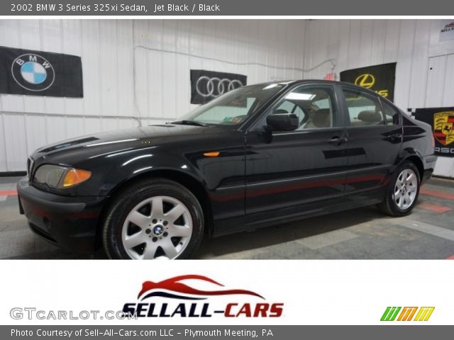 2002 BMW 3 Series 325xi Sedan in Jet Black