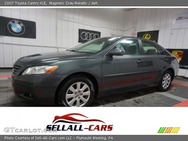 2007 Toyota Camry XLE in Magnetic Gray Metallic