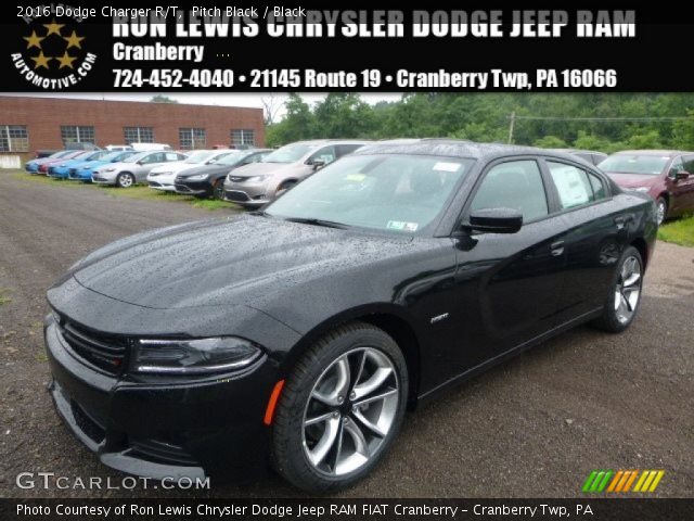 2016 Dodge Charger R/T in Pitch Black