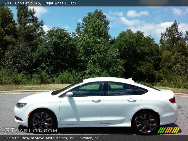 2015 Chrysler 200 S in Bright White