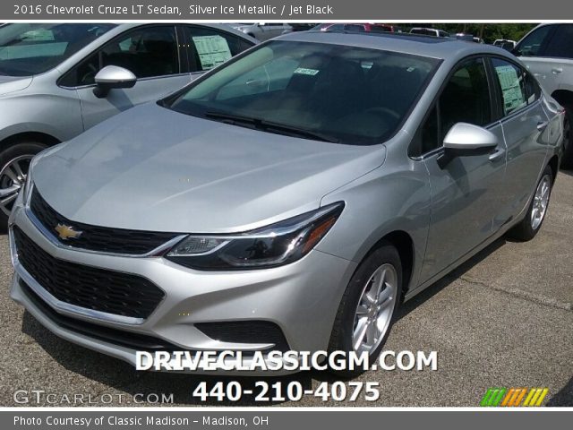 2016 Chevrolet Cruze LT Sedan in Silver Ice Metallic
