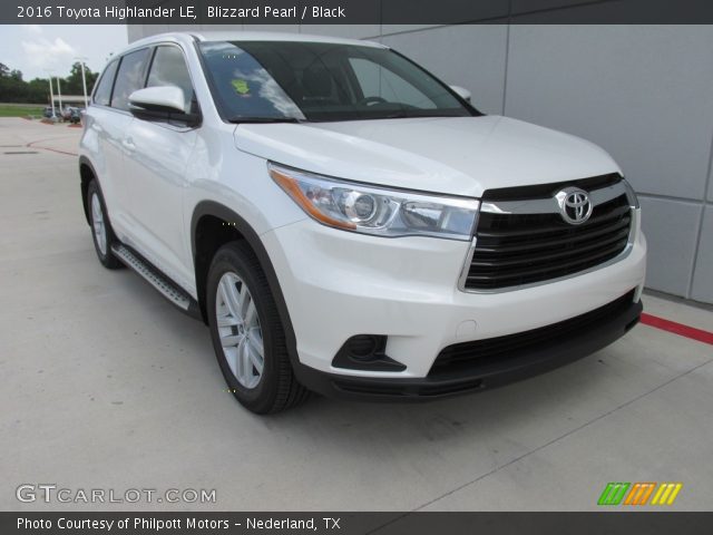 2016 Toyota Highlander LE in Blizzard Pearl