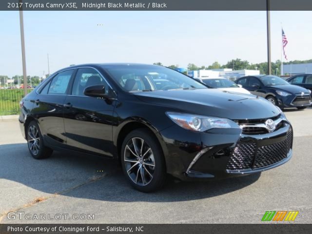 2017 Toyota Camry XSE in Midnight Black Metallic