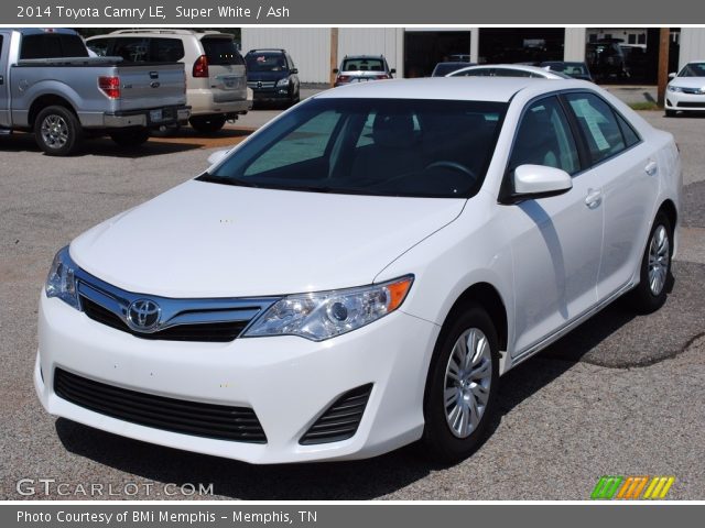 2014 Toyota Camry LE in Super White