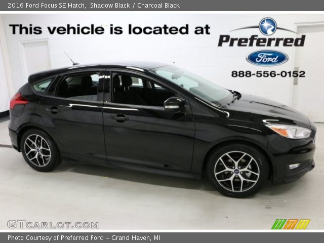 2016 Ford Focus SE Hatch in Shadow Black