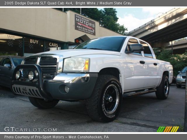 2005 Dodge Dakota SLT Quad Cab 4x4 in Bright White