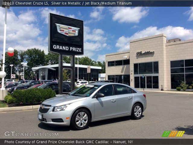 2013 Chevrolet Cruze LS in Silver Ice Metallic