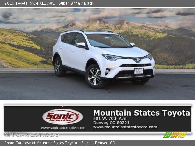 2016 Toyota RAV4 XLE AWD in Super White