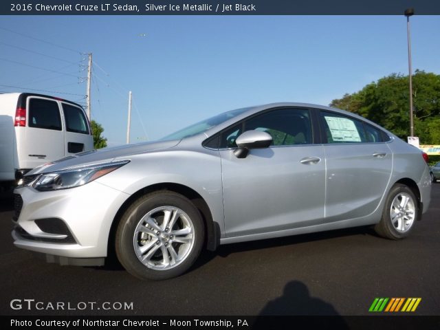 2016 Chevrolet Cruze LT Sedan in Silver Ice Metallic