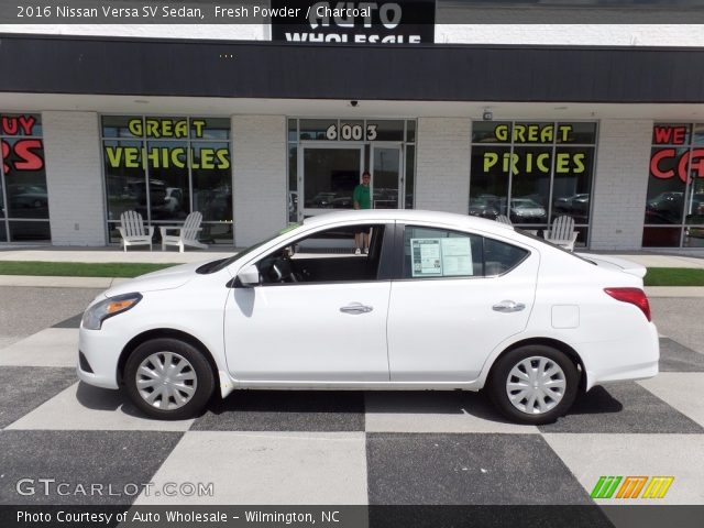 2016 Nissan Versa SV Sedan in Fresh Powder