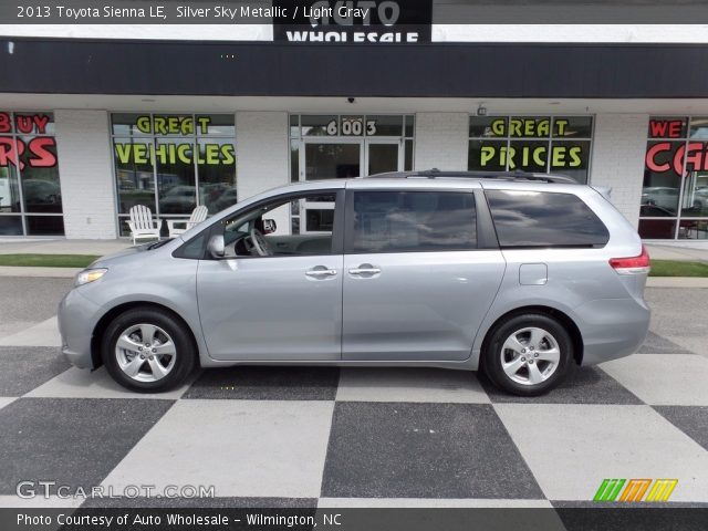 2013 Toyota Sienna LE in Silver Sky Metallic