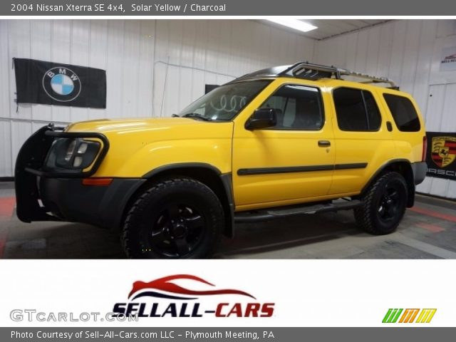 2004 Nissan Xterra SE 4x4 in Solar Yellow