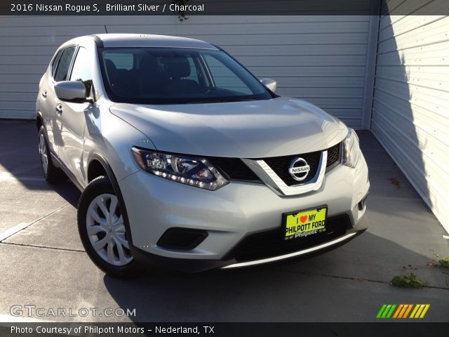 2016 Nissan Rogue S in Brilliant Silver