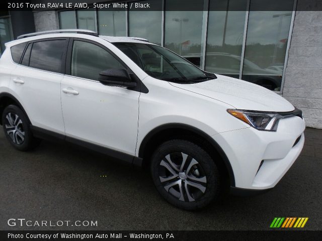 2016 Toyota RAV4 LE AWD in Super White