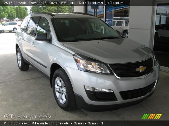 2017 Chevrolet Traverse LS in Silver Ice Metallic