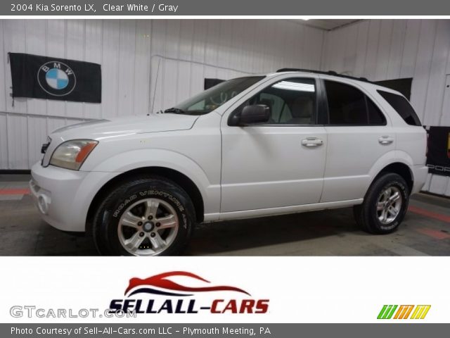 2004 Kia Sorento LX in Clear White