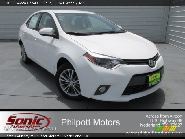 2016 Toyota Corolla LE Plus in Super White