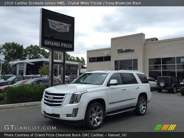2016 Cadillac Escalade Luxury 4WD in Crystal White Tricoat