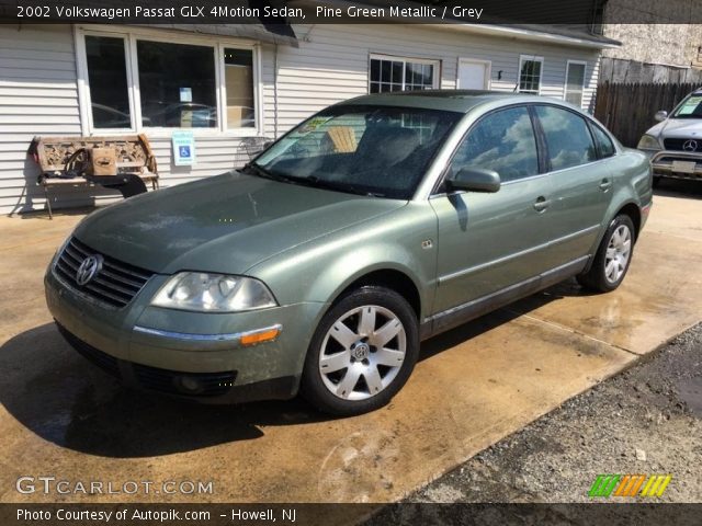 2002 Volkswagen Passat GLX 4Motion Sedan in Pine Green Metallic