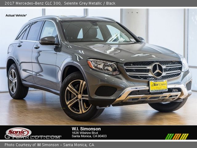 2017 Mercedes-Benz GLC 300 in Selenite Grey Metallic
