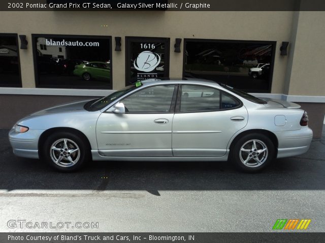 2002 Pontiac Grand Prix GT Sedan in Galaxy Silver Metallic