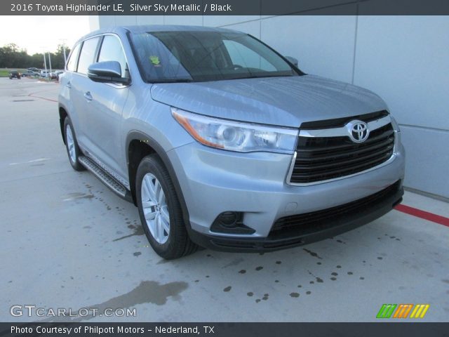 2016 Toyota Highlander LE in Silver Sky Metallic