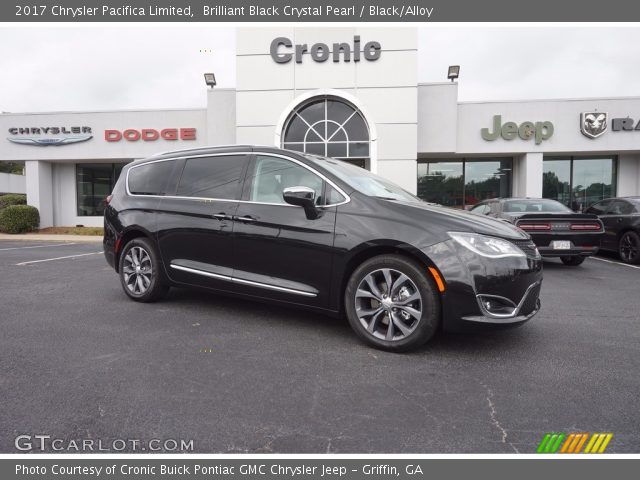 2017 Chrysler Pacifica Limited in Brilliant Black Crystal Pearl