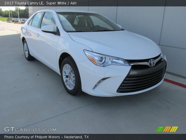 2017 Toyota Camry LE in Super White