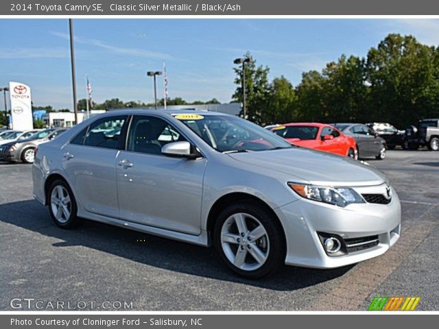 2014 Toyota Camry SE in Classic Silver Metallic