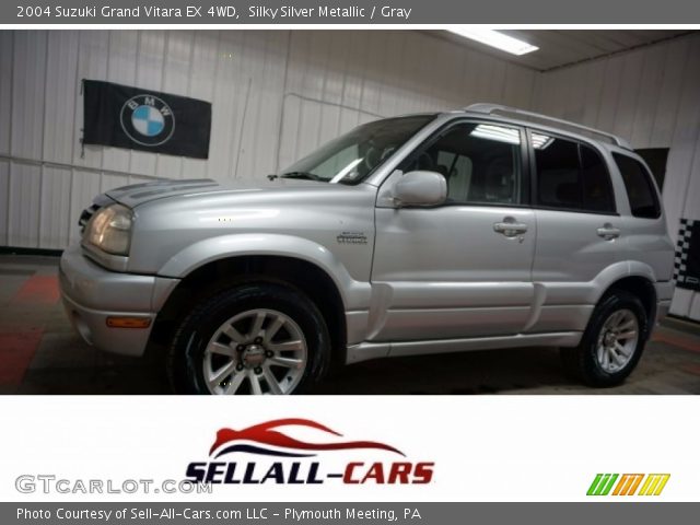 2004 Suzuki Grand Vitara EX 4WD in Silky Silver Metallic