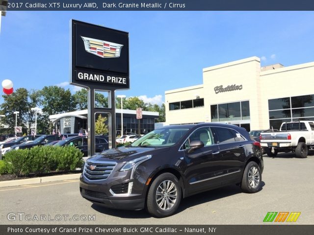 2017 Cadillac XT5 Luxury AWD in Dark Granite Metallic