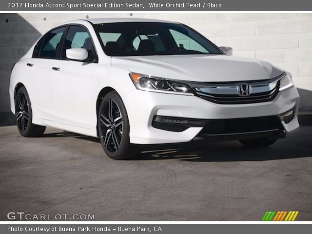 2017 Honda Accord Sport Special Edition Sedan in White Orchid Pearl