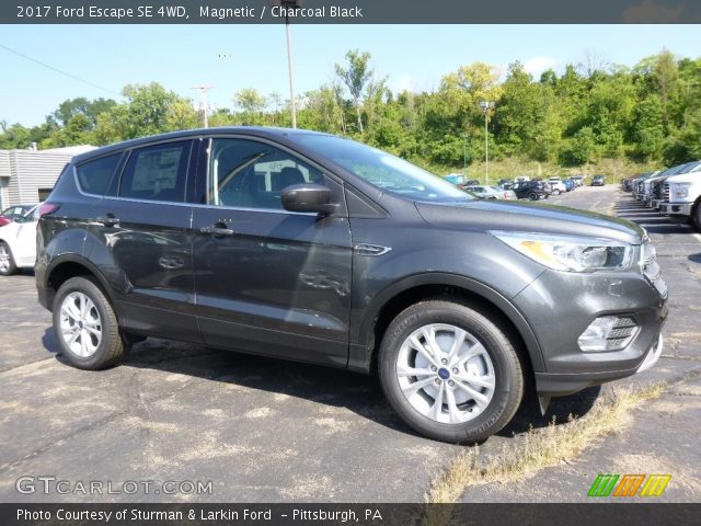 2017 Ford Escape SE 4WD in Magnetic