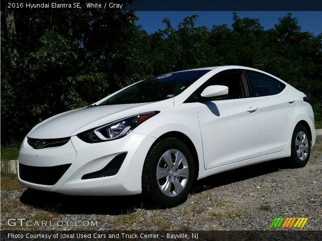 2016 Hyundai Elantra SE in White