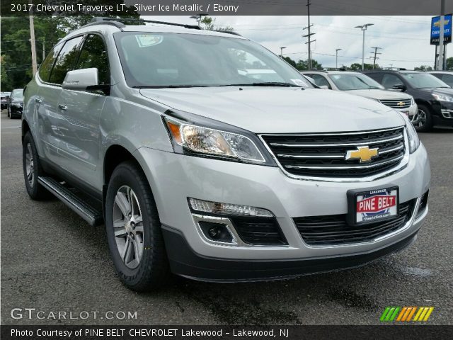 2017 Chevrolet Traverse LT in Silver Ice Metallic