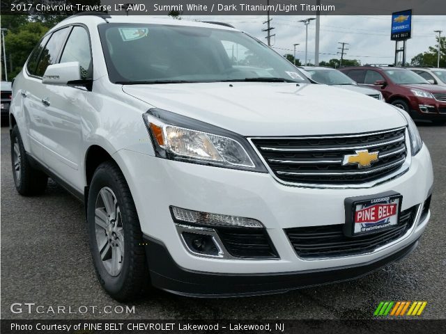 2017 Chevrolet Traverse LT AWD in Summit White