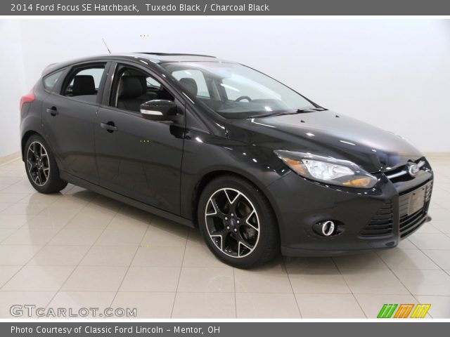2014 Ford Focus SE Hatchback in Tuxedo Black