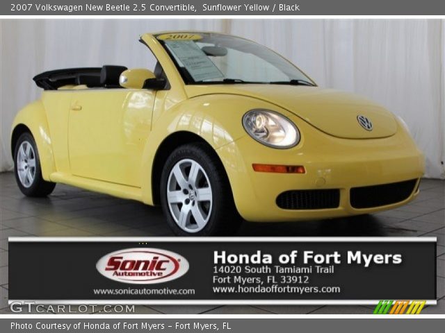 2007 Volkswagen New Beetle 2.5 Convertible in Sunflower Yellow